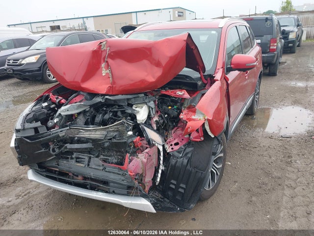JA4AZ2A33JZ607113 Mitsubishi Outlander Es