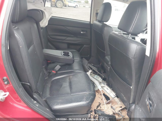 JA4AZ2A33JZ607113 Mitsubishi Outlander Es