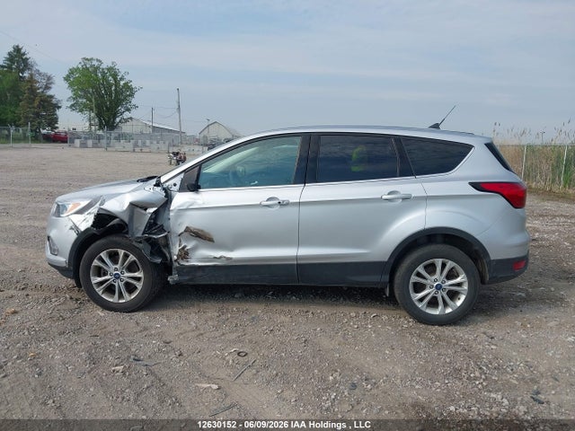 Продажа на аукционе авто 2019 Ford Escape Se, vin: 1FMCU9GDXKUB41051, номер лота: 12630152