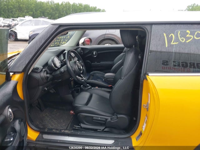 Mini 3 Door Cooper 2015 WMWXM5C59FT940714 Image 16
