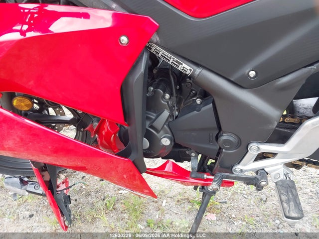 Honda Cbr300 Ra 2015 MLHNC5161F5100467 Image 9
