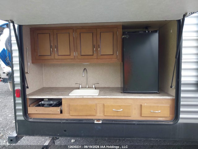 Forest River Forest River 2018 5ZT2CAXB1JU028847 Image 12