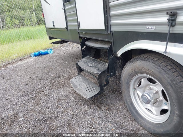Forest River Forest River 2018 5ZT2CAXB1JU028847 Image 14