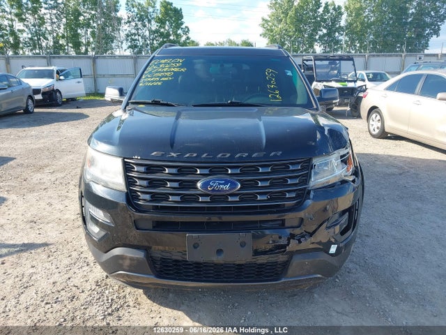 12630259 :رقم المزاد ، 1FM5K8D87HGC15890 vin ، 2017 Ford Explorer Xlt مزاد بيع