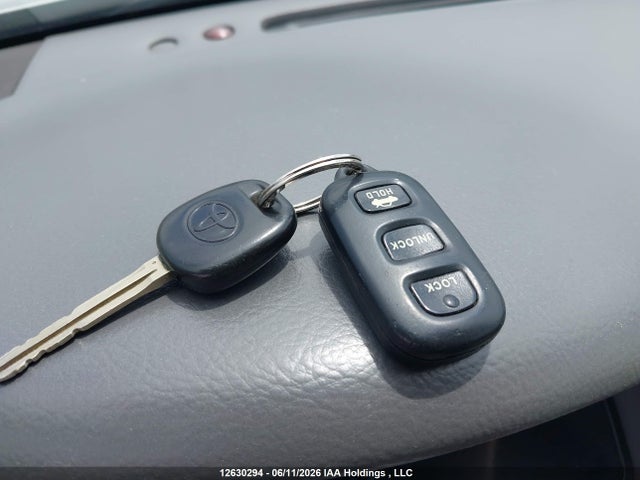 2004 Toyota Camry Le/se/xle მანქანა იყიდება აუქციონზე, vin: 4T1BE32K74U852382, აუქციონის ნომერი: 12630294