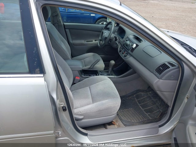 2004 Toyota Camry Le/se/xle მანქანა იყიდება აუქციონზე, vin: 4T1BE32K74U852382, აუქციონის ნომერი: 12630294