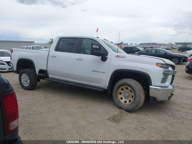 1GC4YNEY5MF214300 Chevrolet Silverado 2500hd Lt