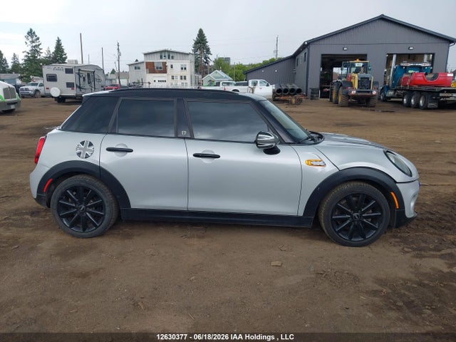 Mini 5 Door Cooper 2015 WMWXS5C5XFT832236 Image 12