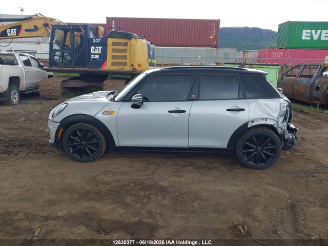 Mini 5 Door Cooper 2015 WMWXS5C5XFT832236 Image 13