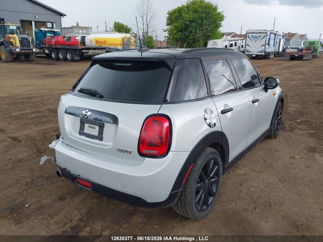Mini 5 Door Cooper 2015 WMWXS5C5XFT832236 Image 4
