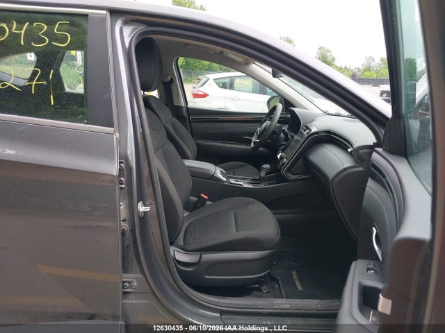 KM8JB3AE3NU058271 Hyundai Tucson Essential Fwd