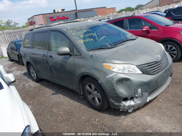 2012 Toyota Sienna მანქანა იყიდება აუქციონზე, vin: 5TDZK3DC8CS194799, აუქციონის ნომერი: 12630449