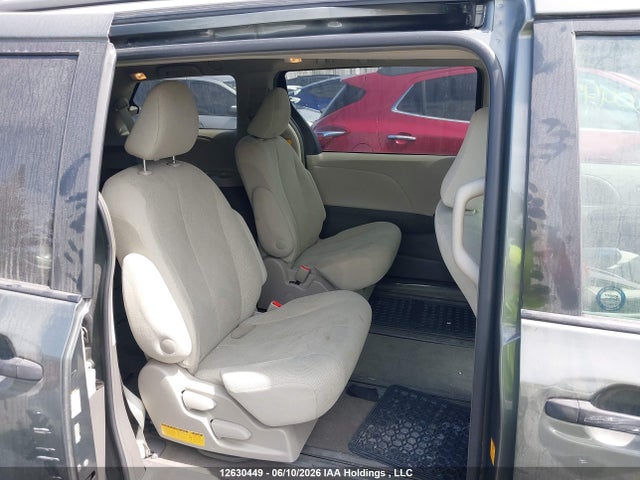 2012 Toyota Sienna მანქანა იყიდება აუქციონზე, vin: 5TDZK3DC8CS194799, აუქციონის ნომერი: 12630449