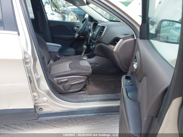 2014 Jeep Cherokee North მანქანა იყიდება აუქციონზე, vin: 1C4PJLCB3EW299725, აუქციონის ნომერი: 12620941