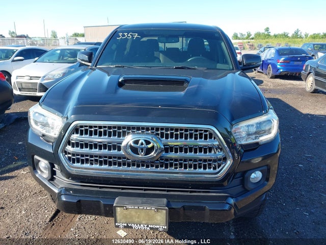 Aukcja sprzedaży 2017 Toyota Tacoma Dbl Cab/sr5/trd Sport/or, vin: 5TFDZ5BN5HX017179, numer aukcji: 12630490
