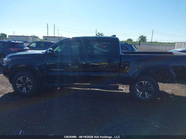 Aukcja sprzedaży 2017 Toyota Tacoma Dbl Cab/sr5/trd Sport/or, vin: 5TFDZ5BN5HX017179, numer aukcji: 12630490
