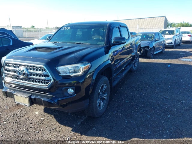 Aukcja sprzedaży 2017 Toyota Tacoma Dbl Cab/sr5/trd Sport/or, vin: 5TFDZ5BN5HX017179, numer aukcji: 12630490