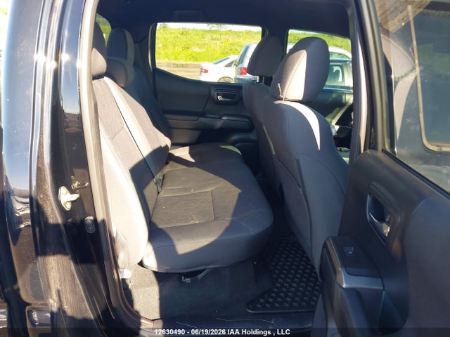 Aukcja sprzedaży 2017 Toyota Tacoma Dbl Cab/sr5/trd Sport/or, vin: 5TFDZ5BN5HX017179, numer aukcji: 12630490