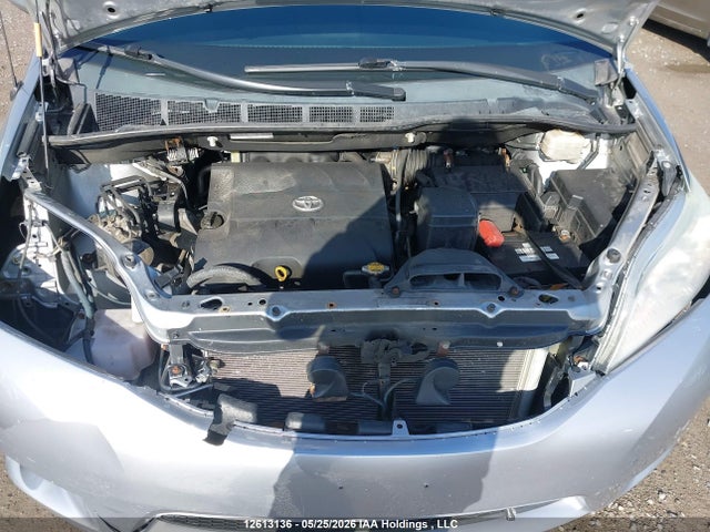 2011 Toyota Sienna Le V6 მანქანა იყიდება აუქციონზე, vin: 5TDKK3DC1BS134296, აუქციონის ნომერი: 12613136