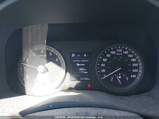 12619725 :رقم المزاد ، KM8J3CA48HU578751 vin ، 2017 Hyundai Tucson Se مزاد بيع