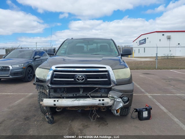 12586967 :رقم المزاد ، 5TFUY5F1XAX129153 vin ، 2010 Toyota Tundra Sr5 5.7l V8 مزاد بيع