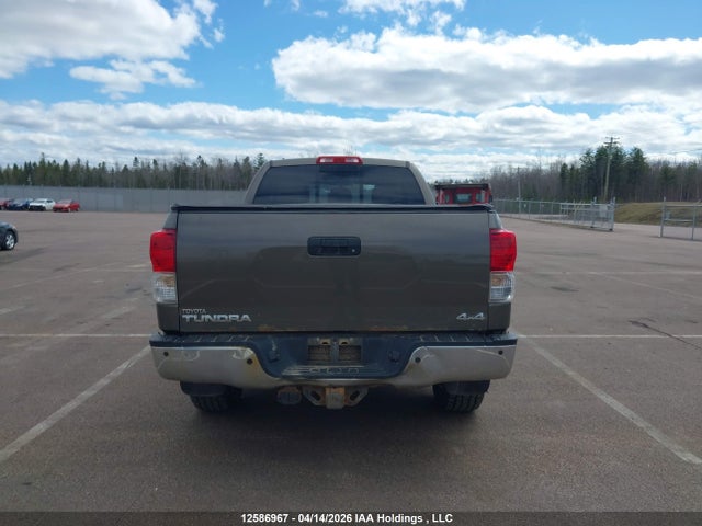 12586967 :رقم المزاد ، 5TFUY5F1XAX129153 vin ، 2010 Toyota Tundra Sr5 5.7l V8 مزاد بيع