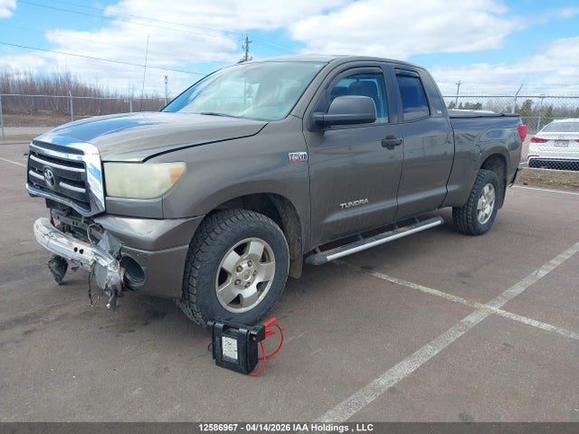 12586967 :رقم المزاد ، 5TFUY5F1XAX129153 vin ، 2010 Toyota Tundra Sr5 5.7l V8 مزاد بيع