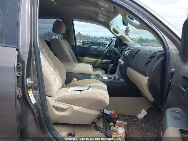 12586967 :رقم المزاد ، 5TFUY5F1XAX129153 vin ، 2010 Toyota Tundra Sr5 5.7l V8 مزاد بيع