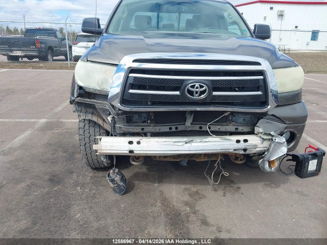 12586967 :رقم المزاد ، 5TFUY5F1XAX129153 vin ، 2010 Toyota Tundra Sr5 5.7l V8 مزاد بيع