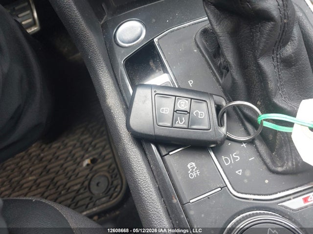 Продажа на аукционе авто 2018 Volkswagen Tiguan Highline, vin: 3VV4B7AX0JM146933, номер лота: 12608668