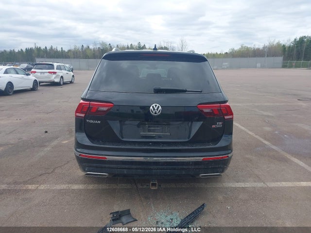Продажа на аукционе авто 2018 Volkswagen Tiguan Highline, vin: 3VV4B7AX0JM146933, номер лота: 12608668