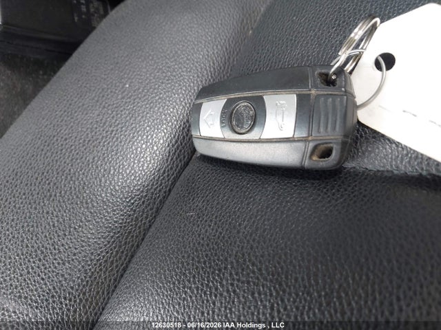 2006 Bmw 325 I მანქანა იყიდება აუქციონზე, vin: WBAVB13536KR66656, აუქციონის ნომერი: 12630518