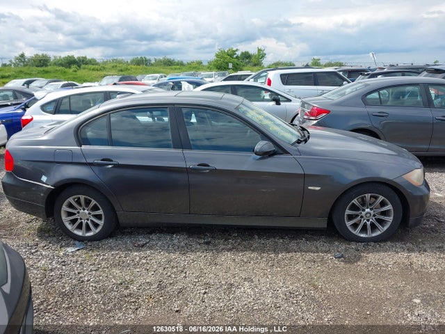 2006 Bmw 325 I მანქანა იყიდება აუქციონზე, vin: WBAVB13536KR66656, აუქციონის ნომერი: 12630518