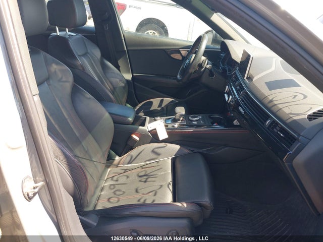 WAUENAF4XKN009542 Audi A4 Premium Plus
