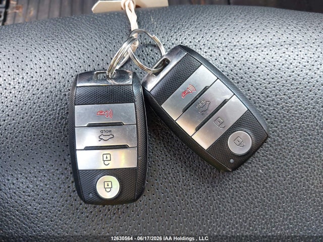 12630564 :رقم المزاد ، KNAGN4A73F5654874 vin ، 2015 Kia Optima Ex مزاد بيع