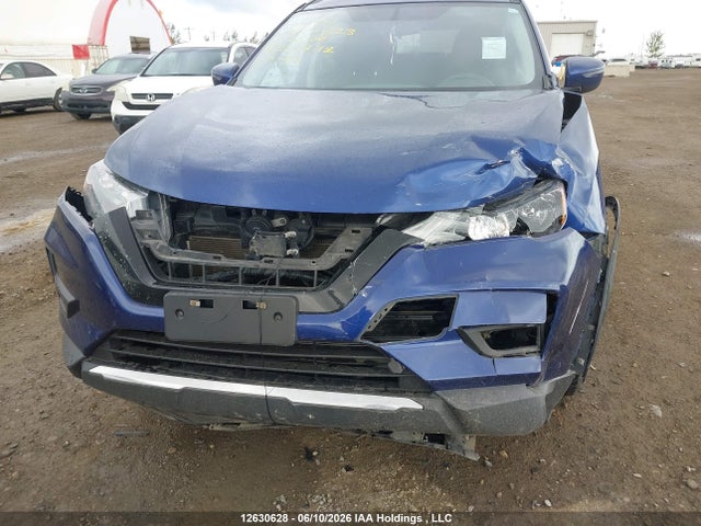 12630628 :رقم المزاد ، 5N1AT2MV6JC806742 vin ، 2018 Nissan Rogue Sv/sl مزاد بيع