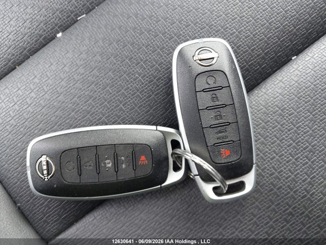 JN8BT3BB1RW282289 Nissan ROGUE SV