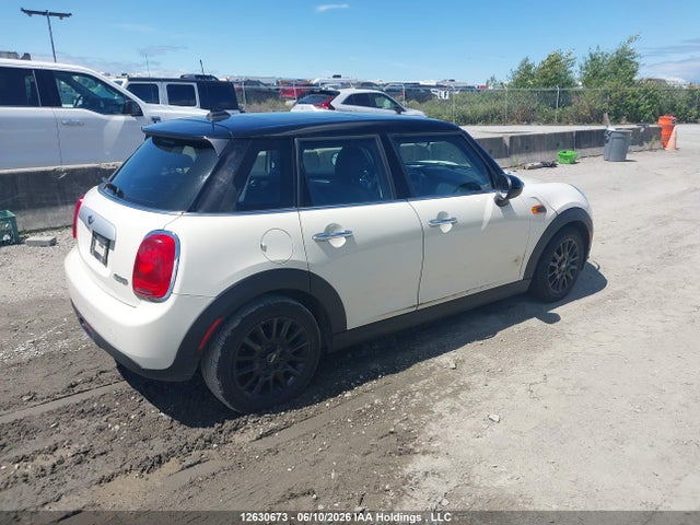 Mini Cooper 2015 WMWXS5C56FT831908 Image 4