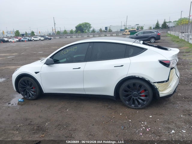 Tesla Model Y Performance 2023 7SAYGDEF9PF665142 Image 13