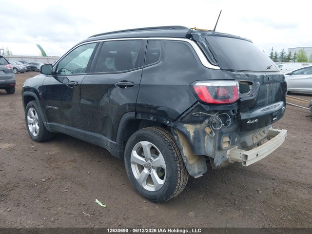 Jeep Compass Latitude 2018 3C4NJDBB2JT127958 Image 3