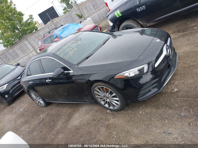 W1K3G4FB3LW043845 Mercedes-Benz A 220 4matic