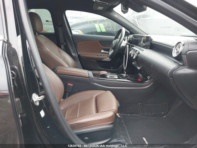 W1K3G4FB3LW043845 Mercedes-Benz A 220 4matic