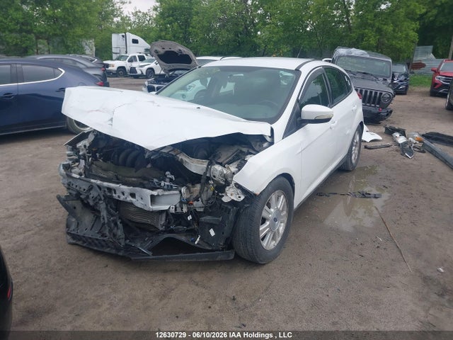 Ford FOCUS SE 2015 1FADP3K22FL352507 Image 2