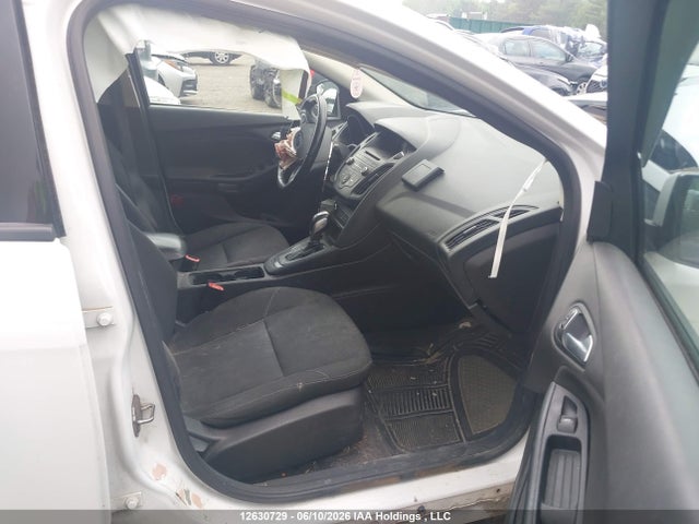 Ford FOCUS SE 2015 1FADP3K22FL352507 Image 5