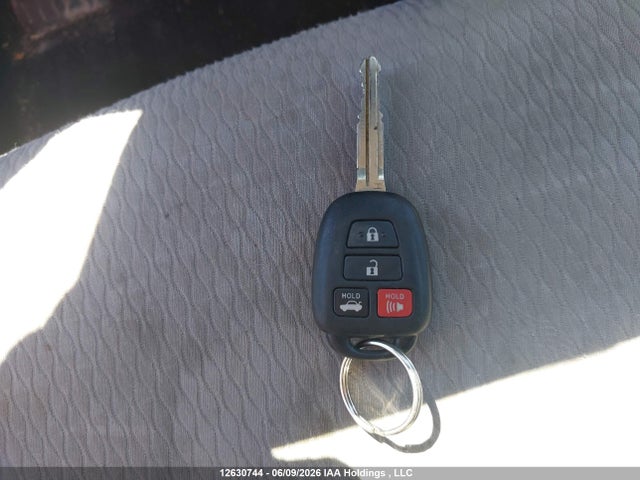 12630744 :رقم المزاد ، 2T1BURHE8GC718882 vin ، 2016 Toyota Corolla Le مزاد بيع