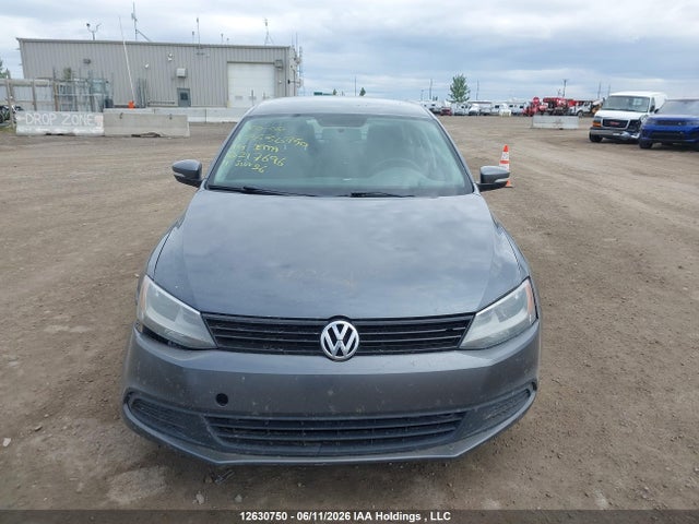 12630750 :رقم المزاد ، 3VW2K7AJ0EM217696 vin ، 2014 Volkswagen Jetta 2.0l Trendline+ مزاد بيع