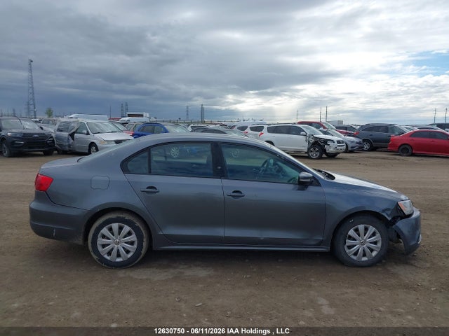 12630750 :رقم المزاد ، 3VW2K7AJ0EM217696 vin ، 2014 Volkswagen Jetta 2.0l Trendline+ مزاد بيع