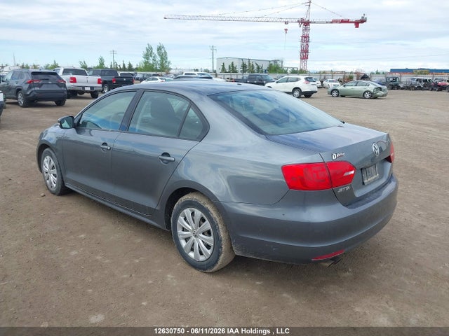 12630750 :رقم المزاد ، 3VW2K7AJ0EM217696 vin ، 2014 Volkswagen Jetta 2.0l Trendline+ مزاد بيع