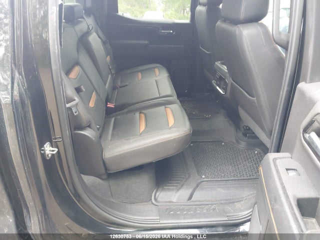 1GTPUEEL9NZ643551 GMC Sierra 1500 At4