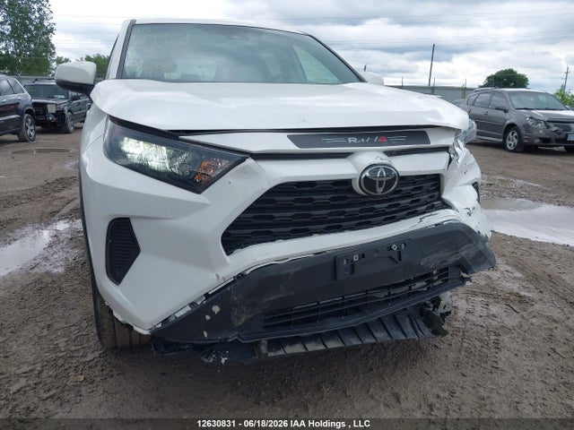 2T3B1RFVXPC358811 Toyota RAV4 LE